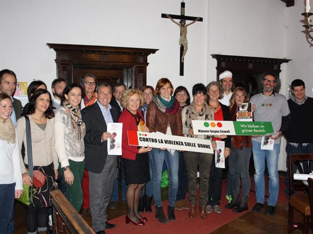Internationaler Tag gegen Gewalt an Frauen in Brixen, Vahrn und Klausen
